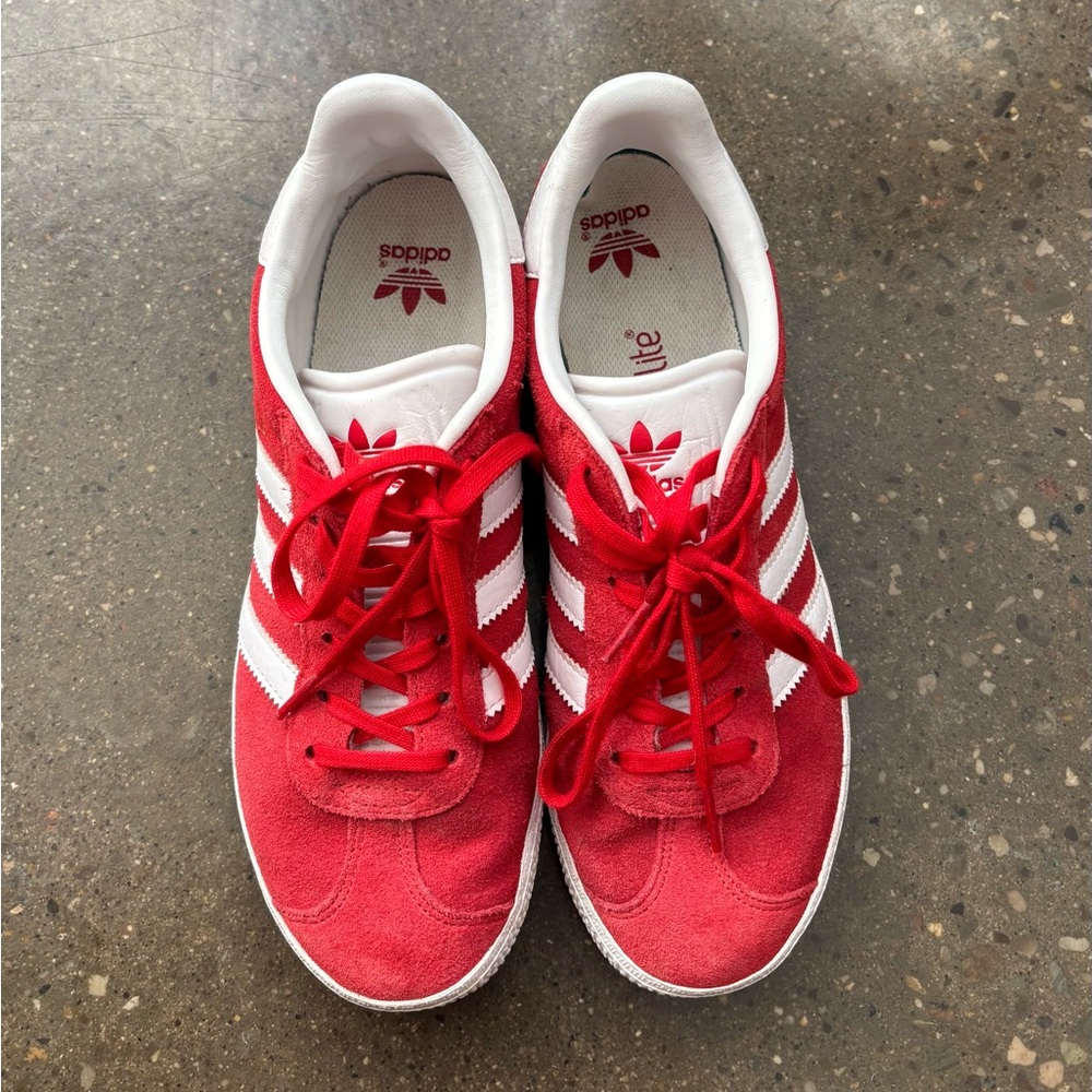 Adidas Gazelle Sneakers - women’s size 7
